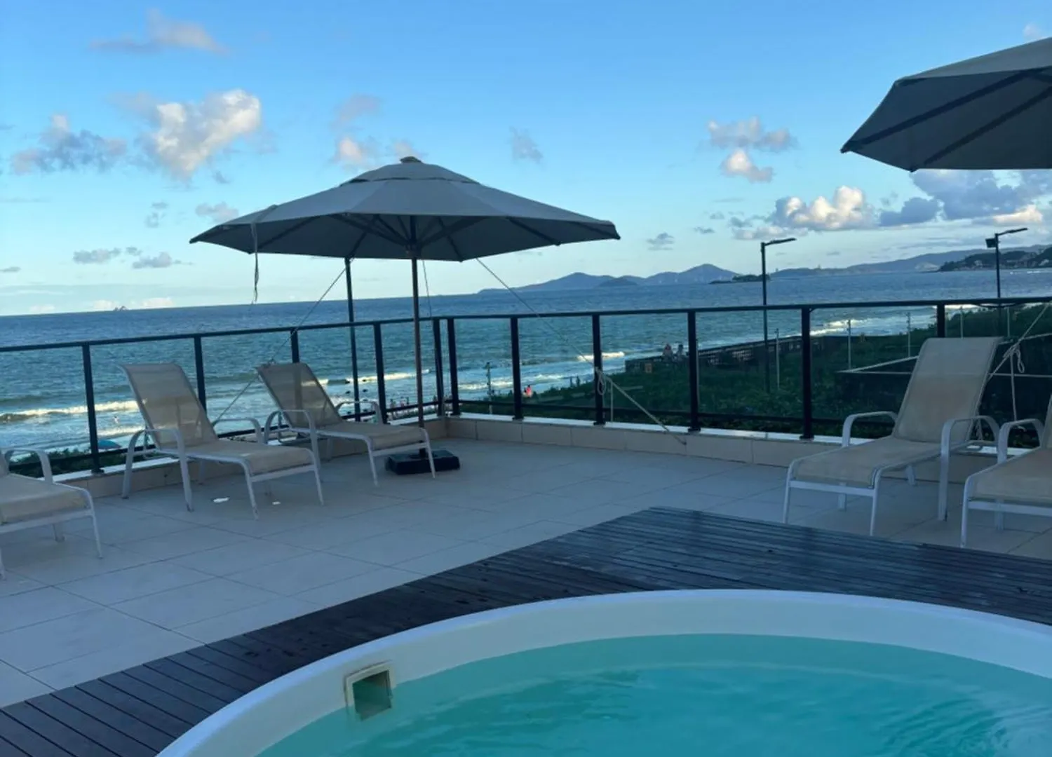 Apartamento Frente Mar, Churrasqueira, Piscina, Jacuzzi, 20 Minutos Do Beto Carrero Barra Velha  Barra Velha (Santa Catarina)